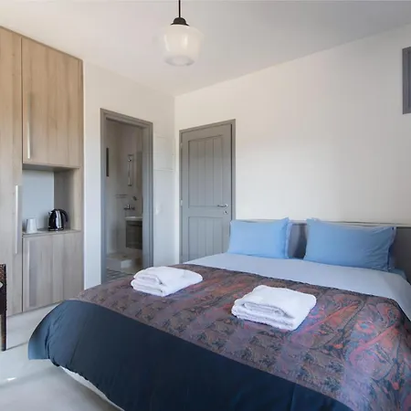 Mel - Exclusive In Paros * Livadia (Paros)